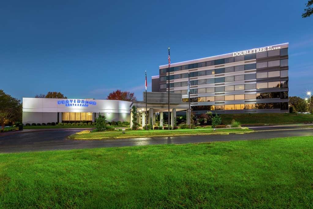 Doubletree By Hilton Winston Salem - University, Nc Hotel Екстериор снимка