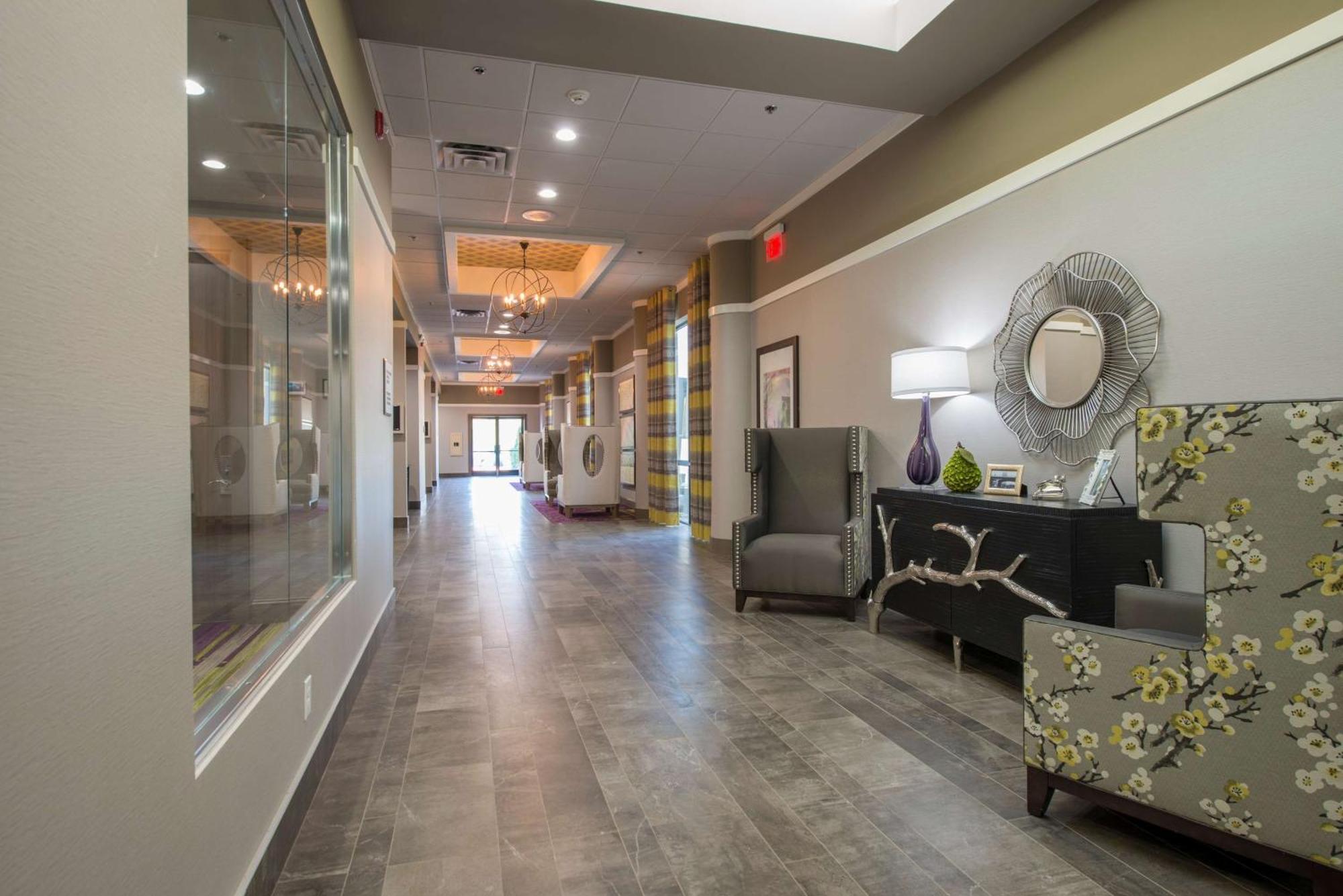 Doubletree By Hilton Winston Salem - University, Nc Екстериор снимка