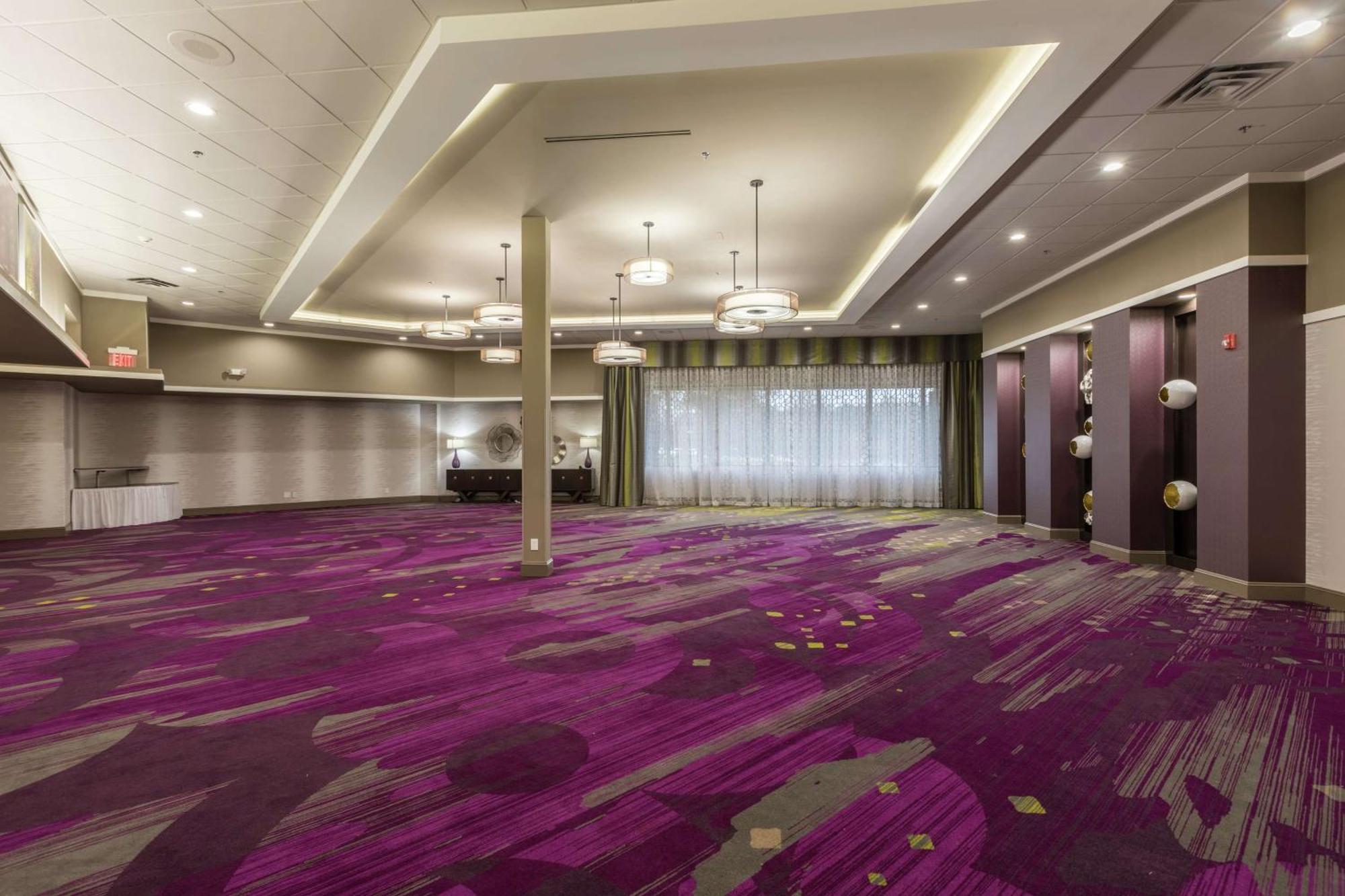 Doubletree By Hilton Winston Salem - University, Nc Екстериор снимка