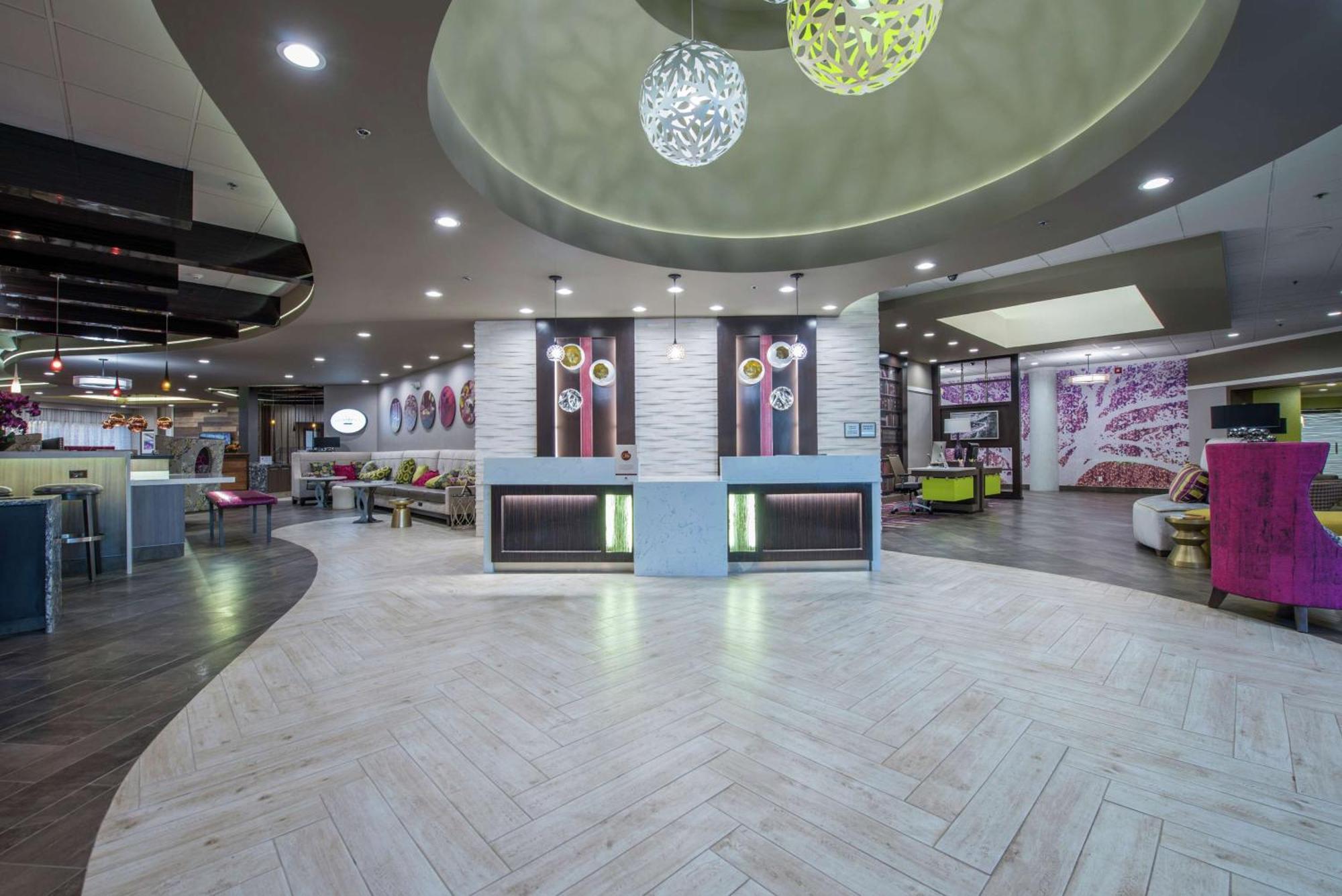 Doubletree By Hilton Winston Salem - University, Nc Екстериор снимка